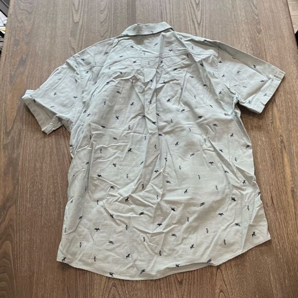 NWOT Eddie Bauer Classic Fit Moose Print Short Sleeve Button Front Size M - Picture 4 of 5